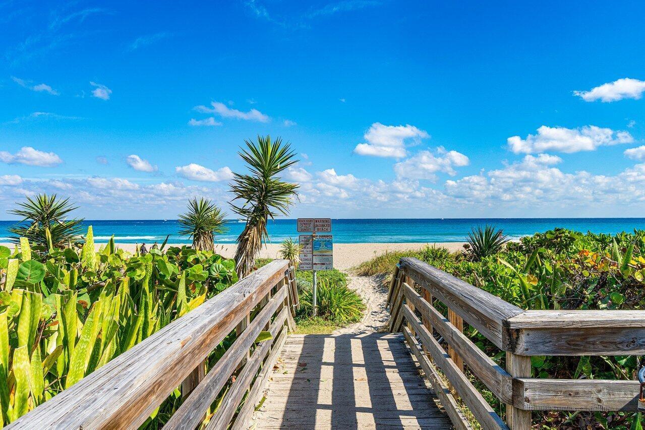 100 Worth Avenue 320