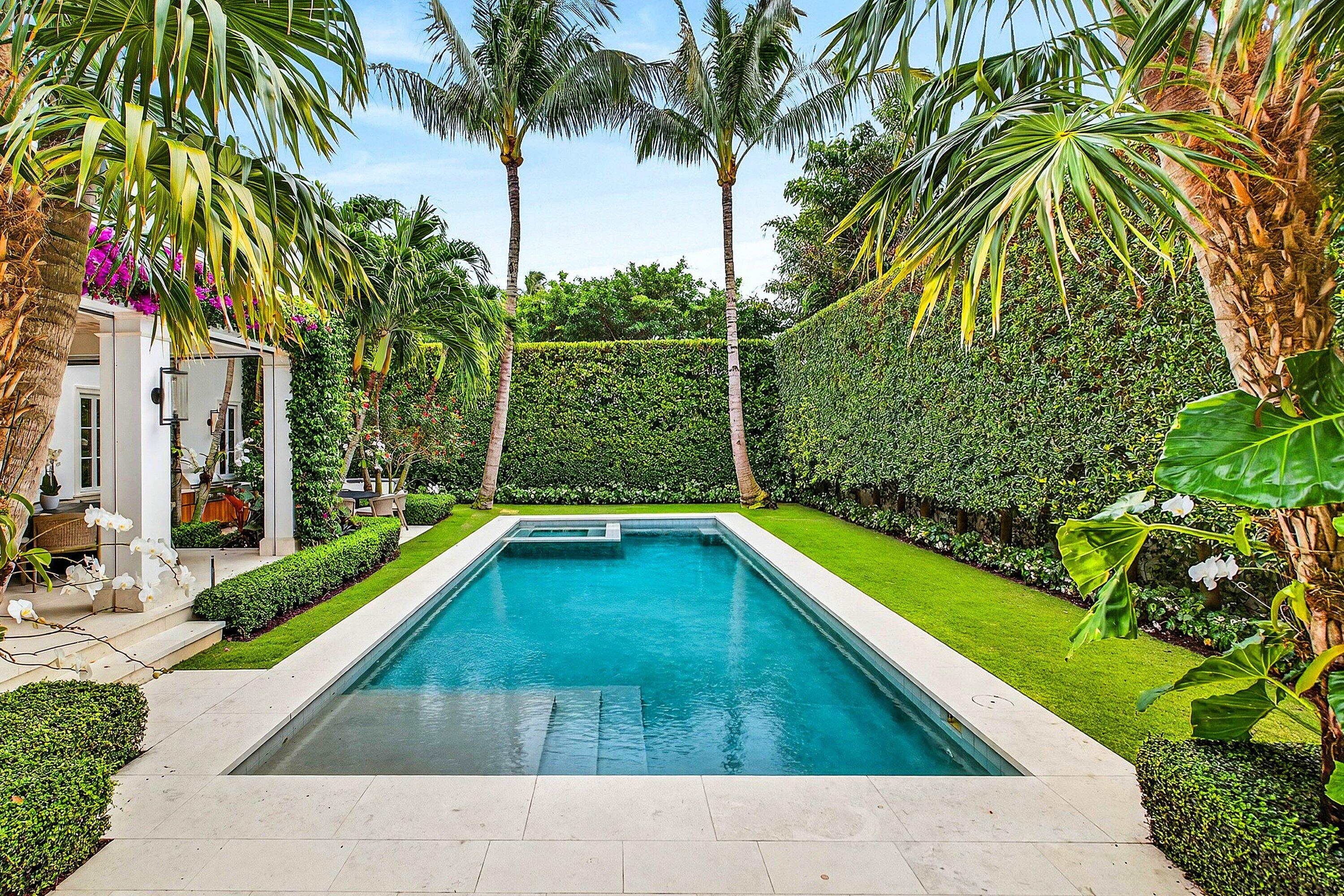 232 Seabreeze Avenue