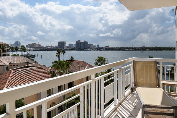 250 Bradley Place 609