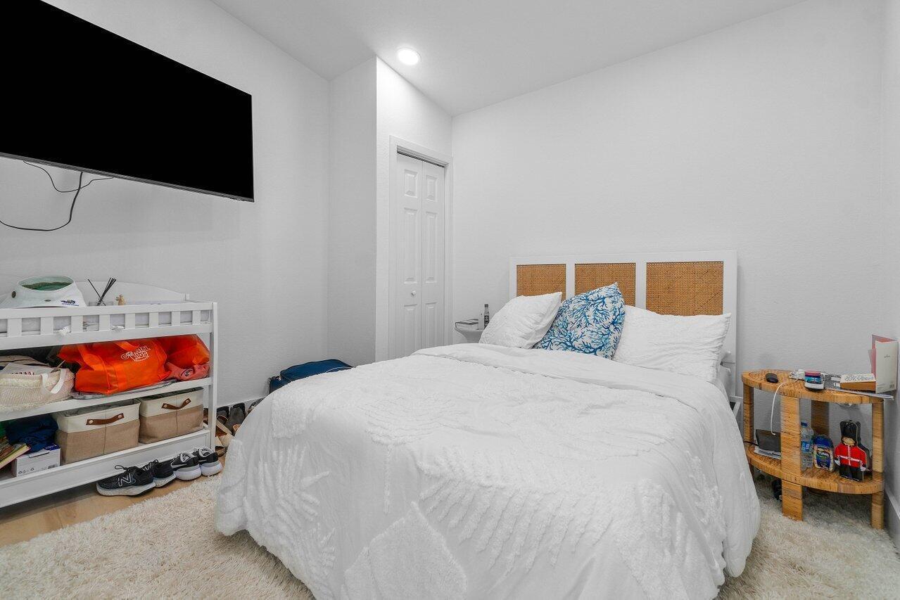 125 Gregory Place