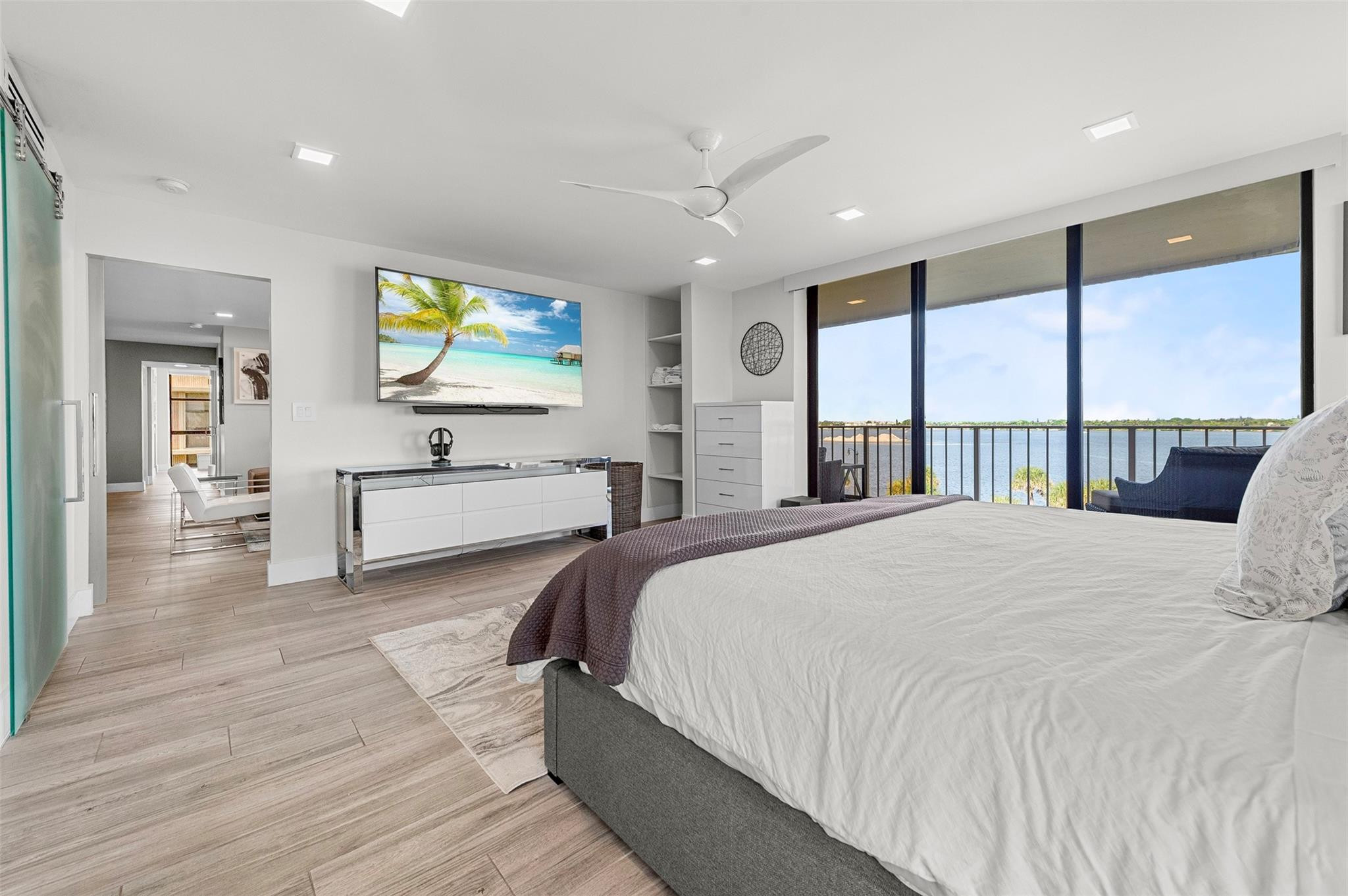 3200 S Ocean D504