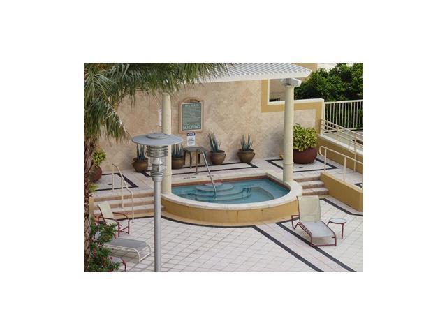 255 Evernia Street 302