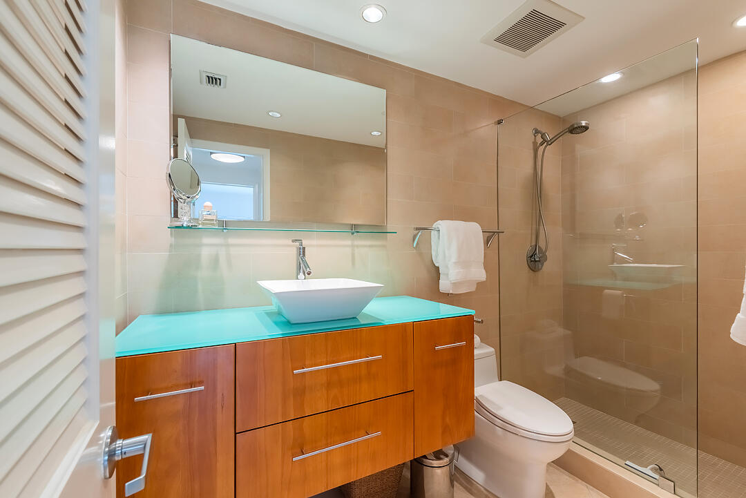 250 Bradley Place 301