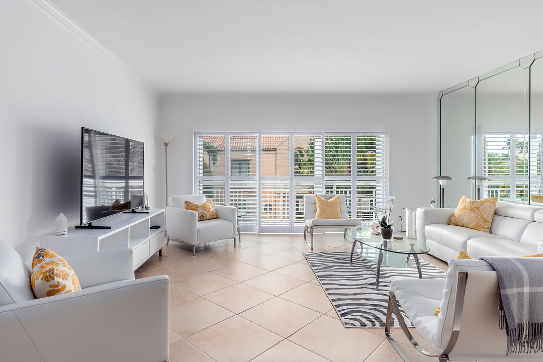 250 Bradley Place 301