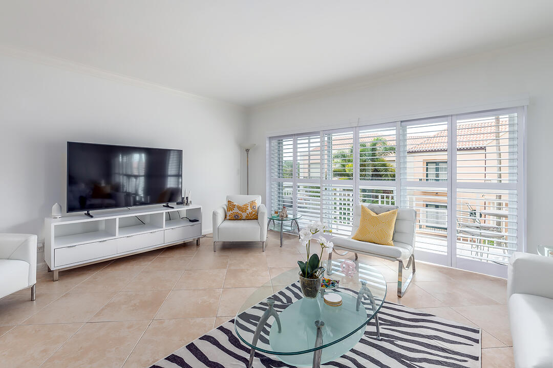 250 Bradley Place 301