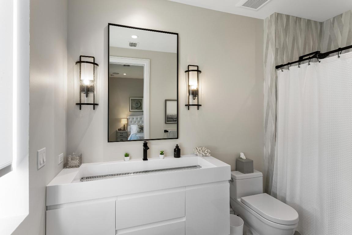 1260 S Ocean Boulevard