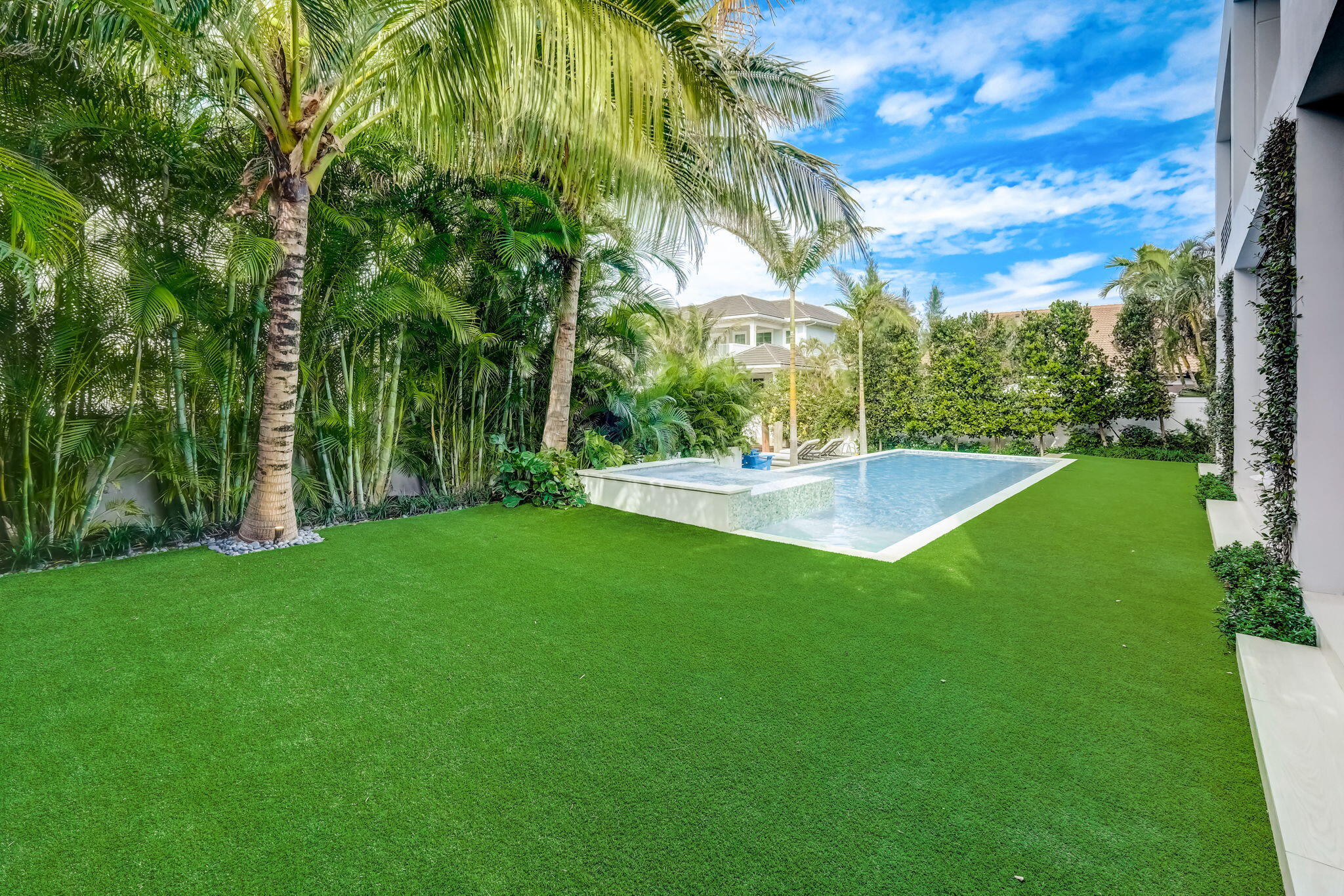 1260 S Ocean Boulevard