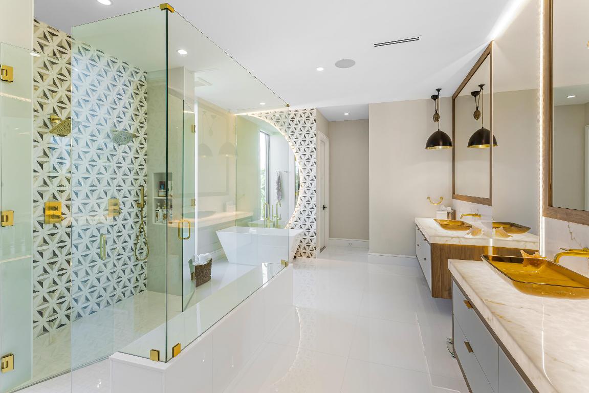 1260 S Ocean Boulevard