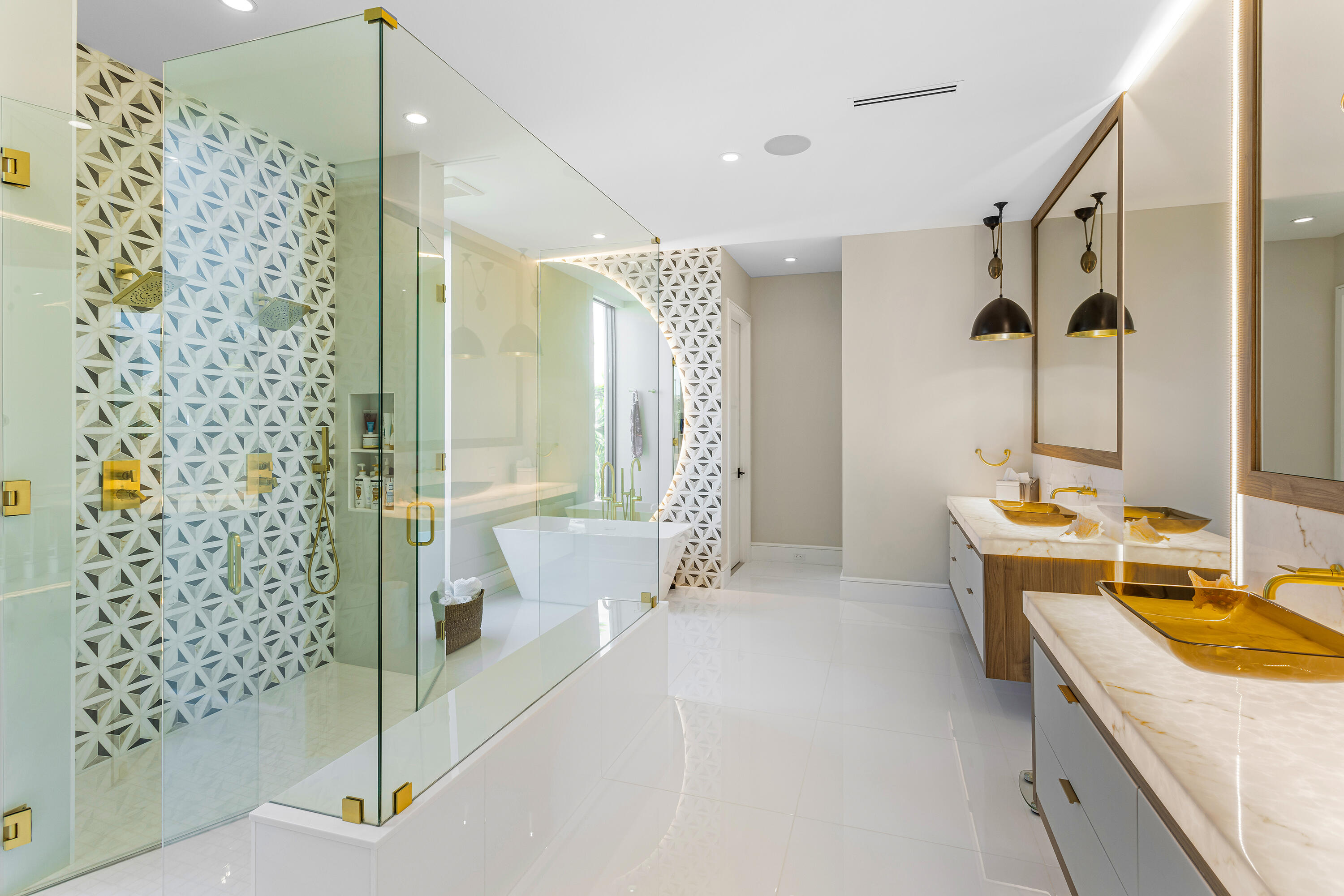 1260 S Ocean Boulevard