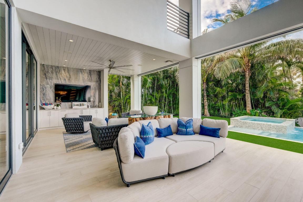 1260 S Ocean Boulevard