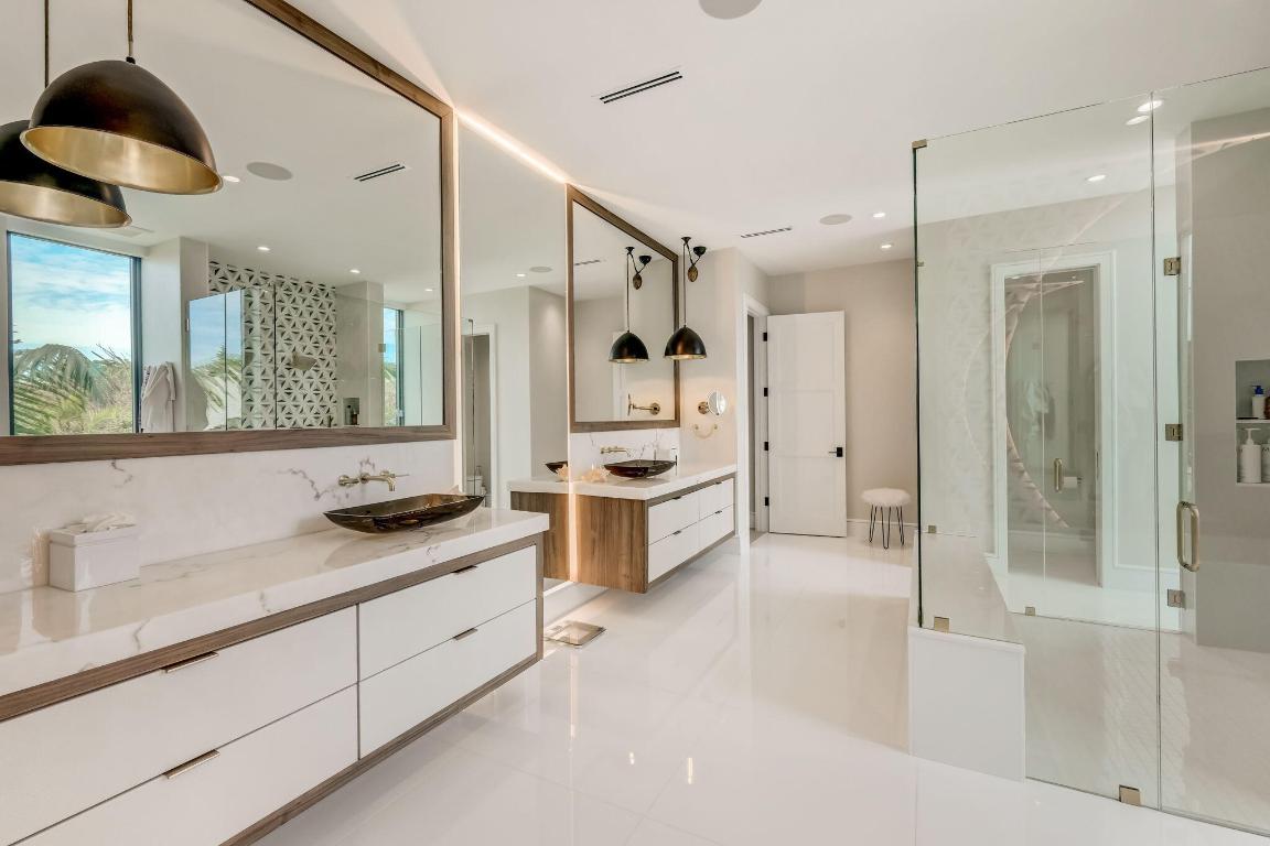 1260 S Ocean Boulevard