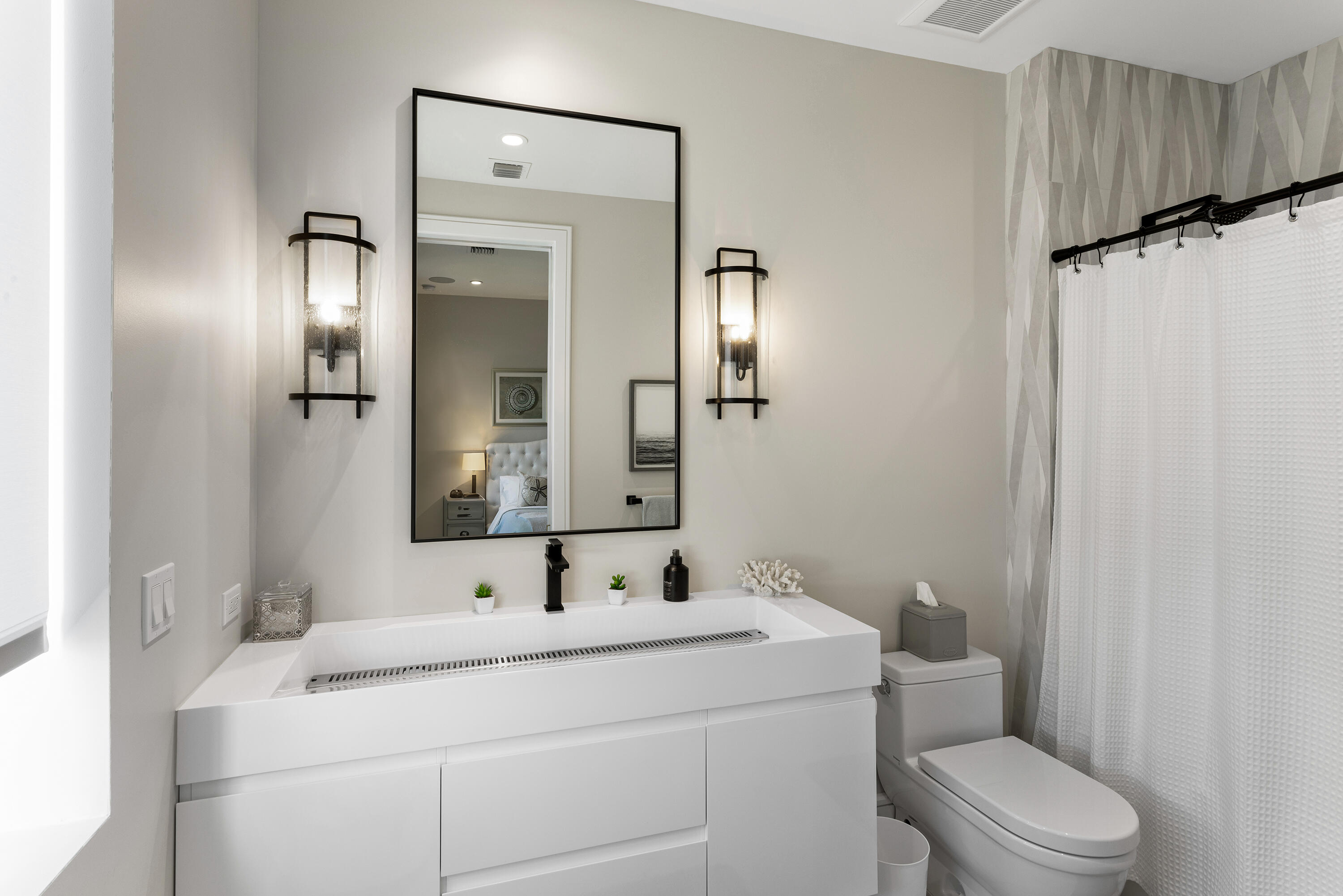 1260 S Ocean Boulevard