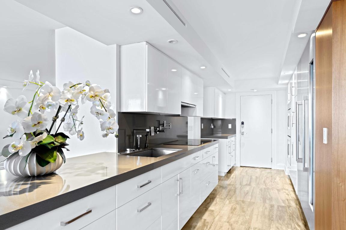 400 N Flagler Drive Unit: Ph-D2