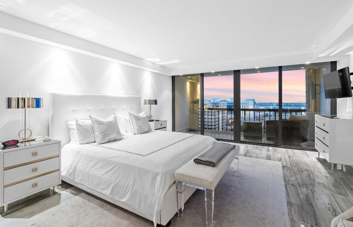 400 N Flagler Drive Unit: Ph-D2