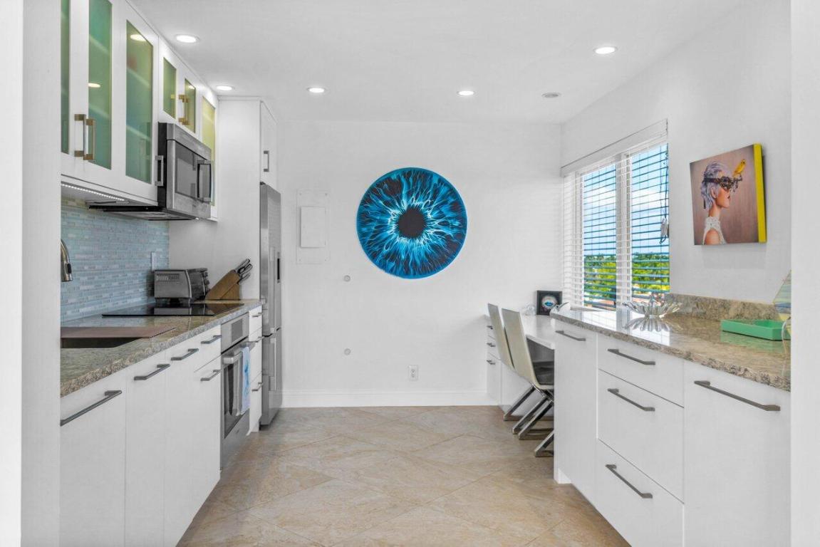 250 Bradley Place Unit: 602