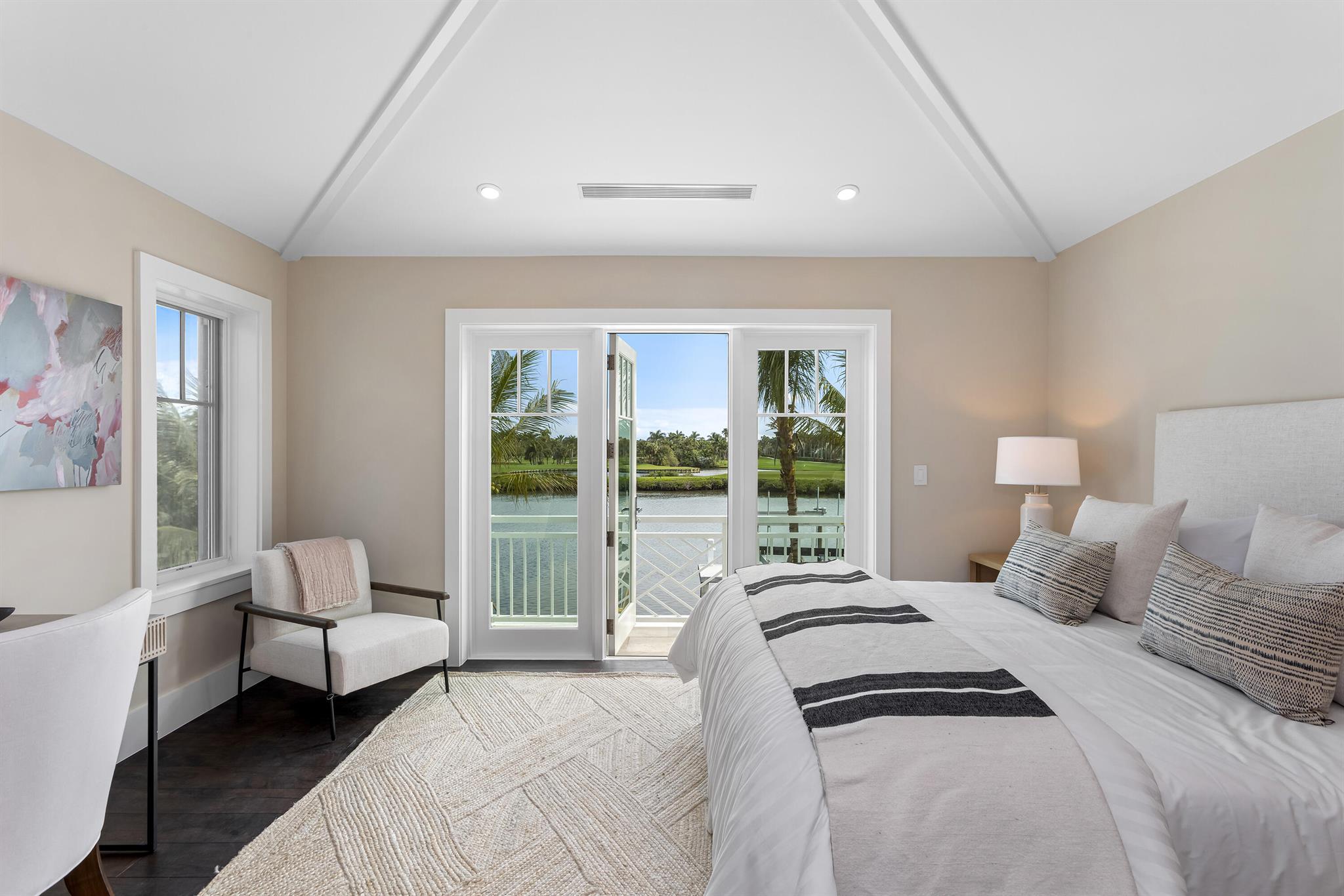 584 Island Drive