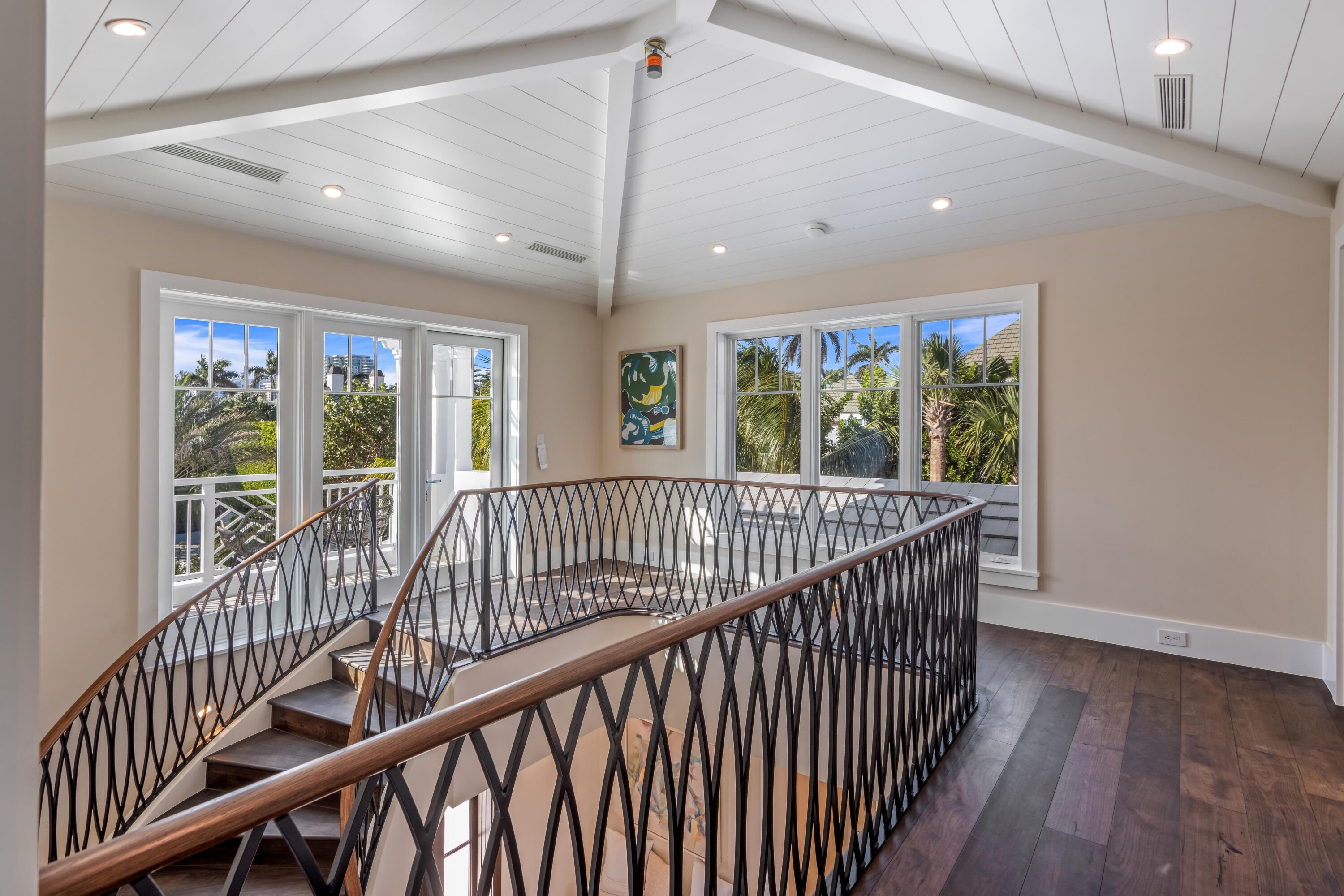 584 Island Drive