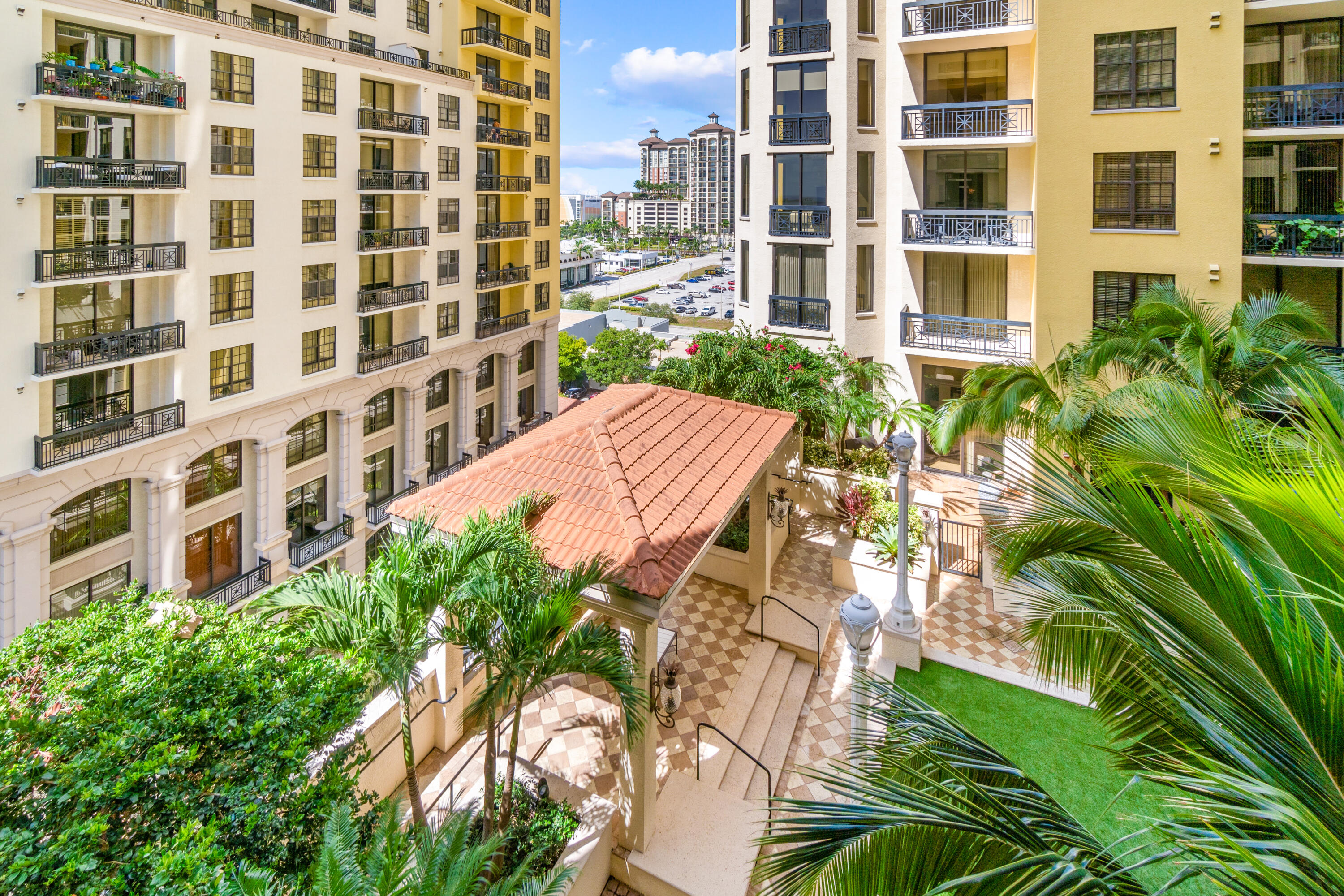 701 S Olive Avenue 715