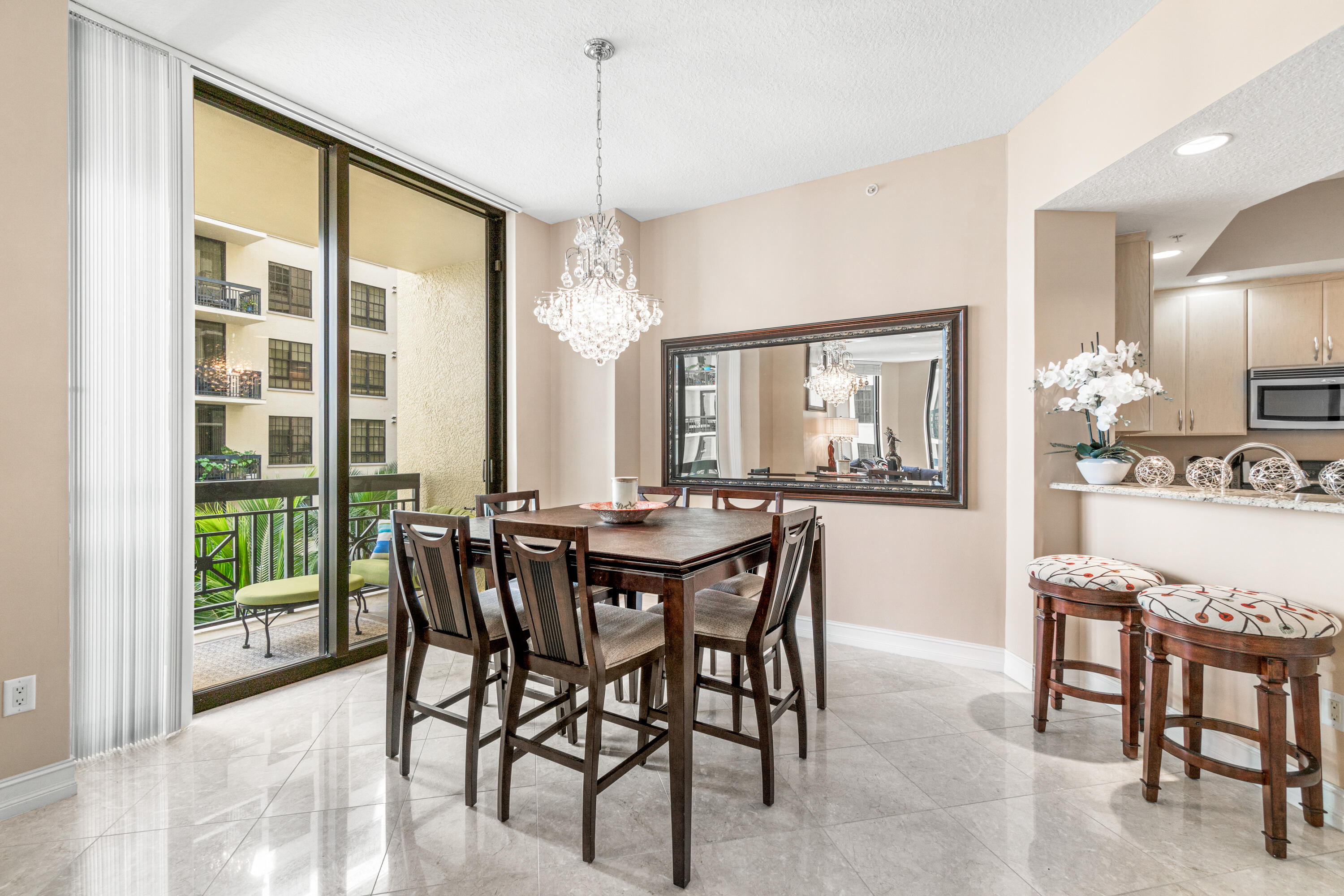 701 S Olive Avenue 715