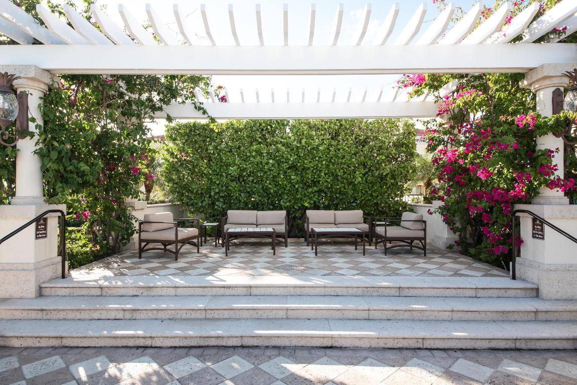 701 S Olive Avenue 715