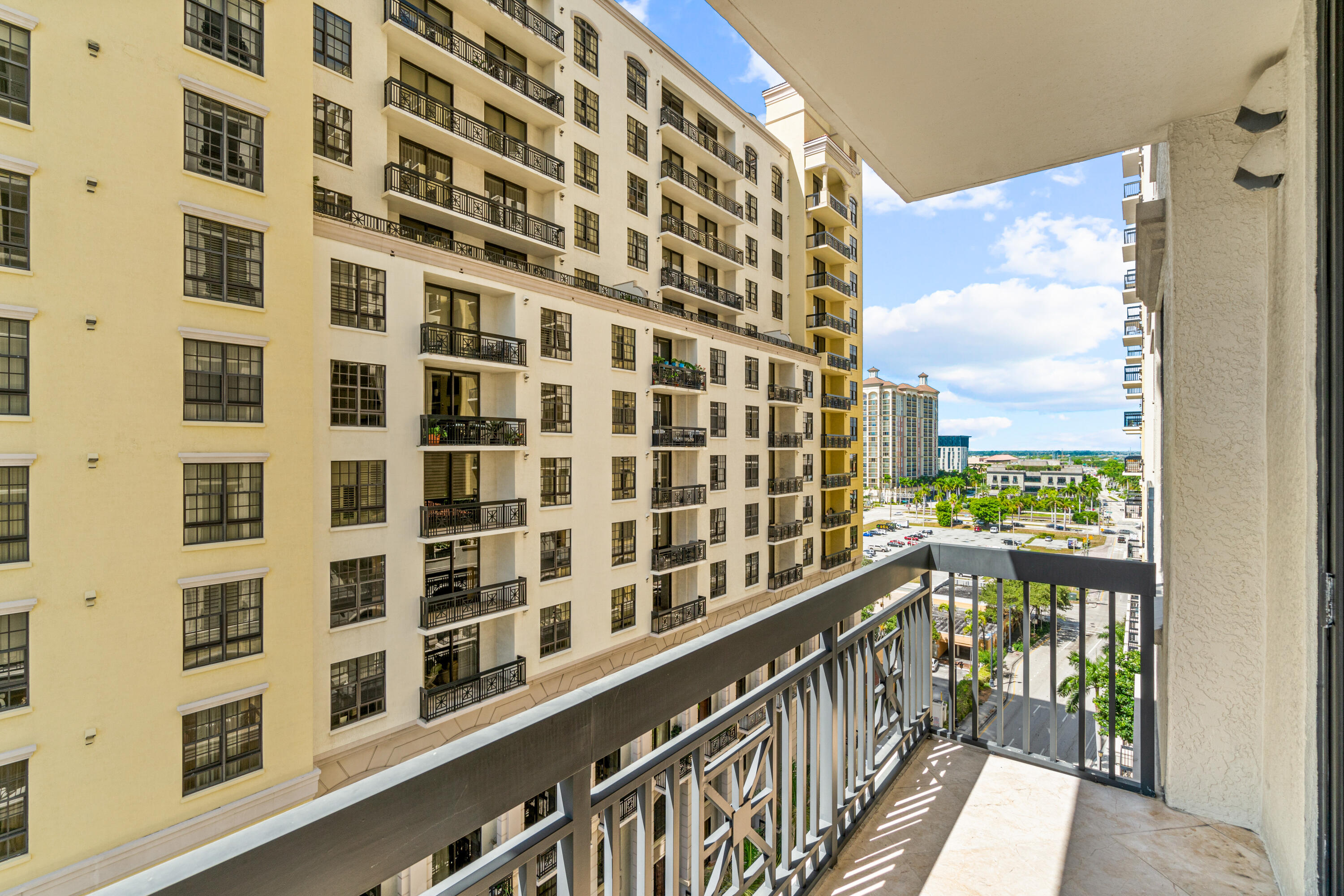 701 S Olive Avenue 715