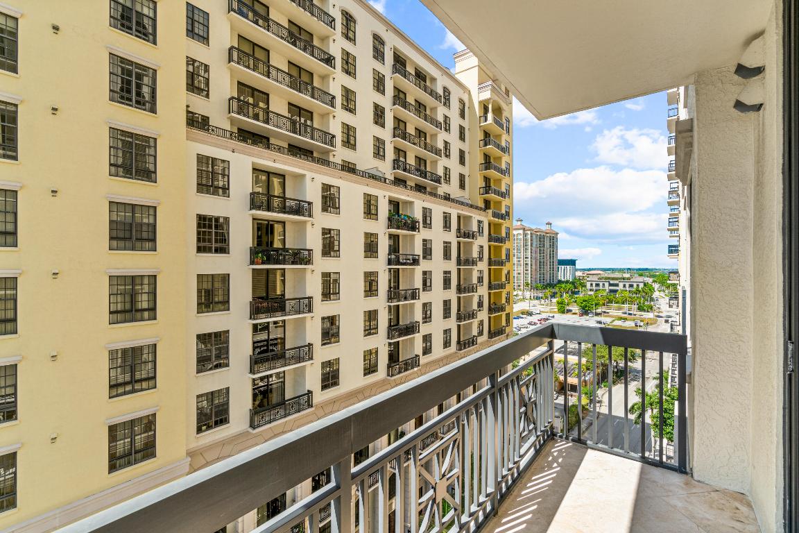 701 S Olive Avenue 715