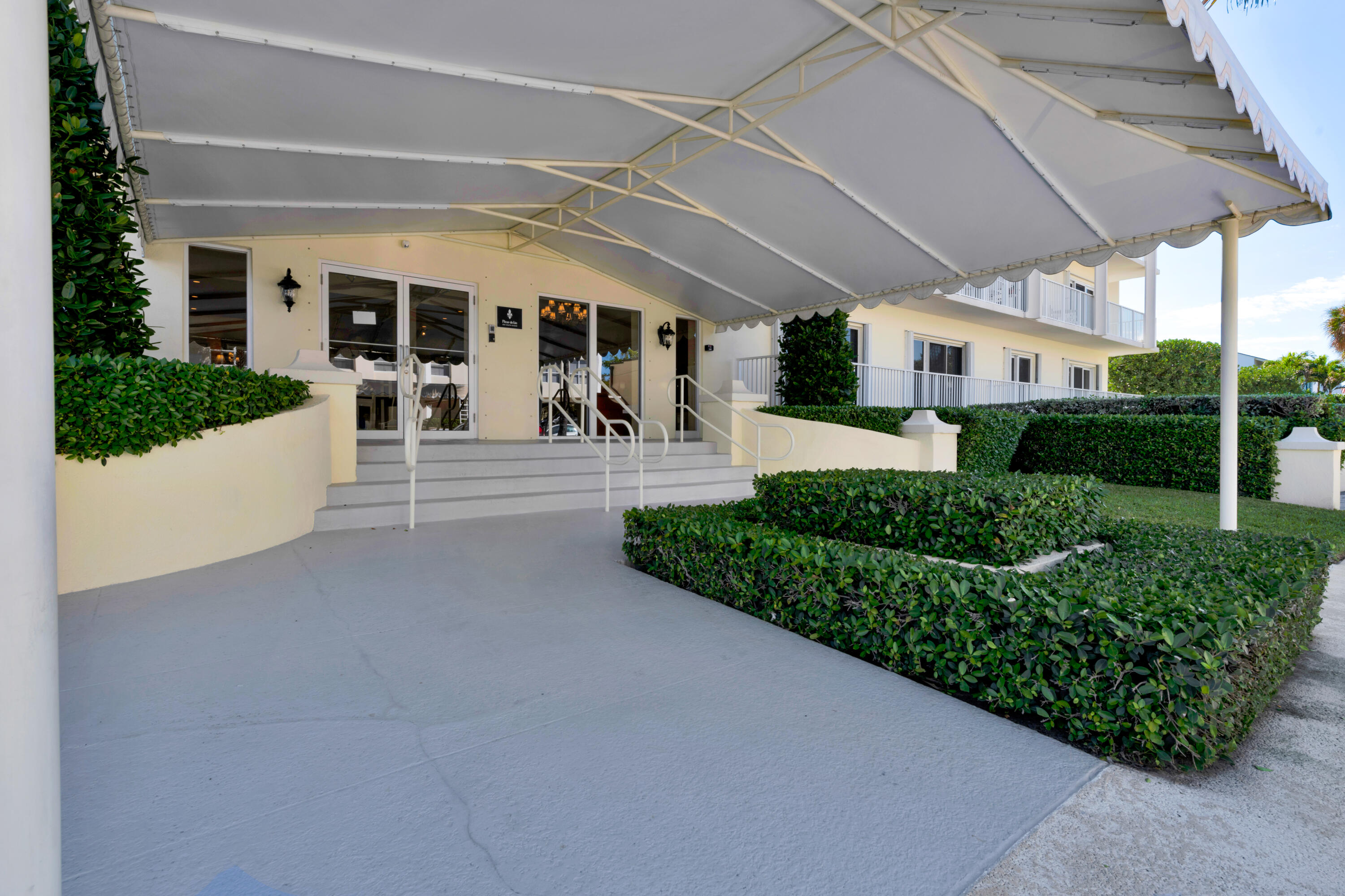 350 S Ocean Boulevard 105