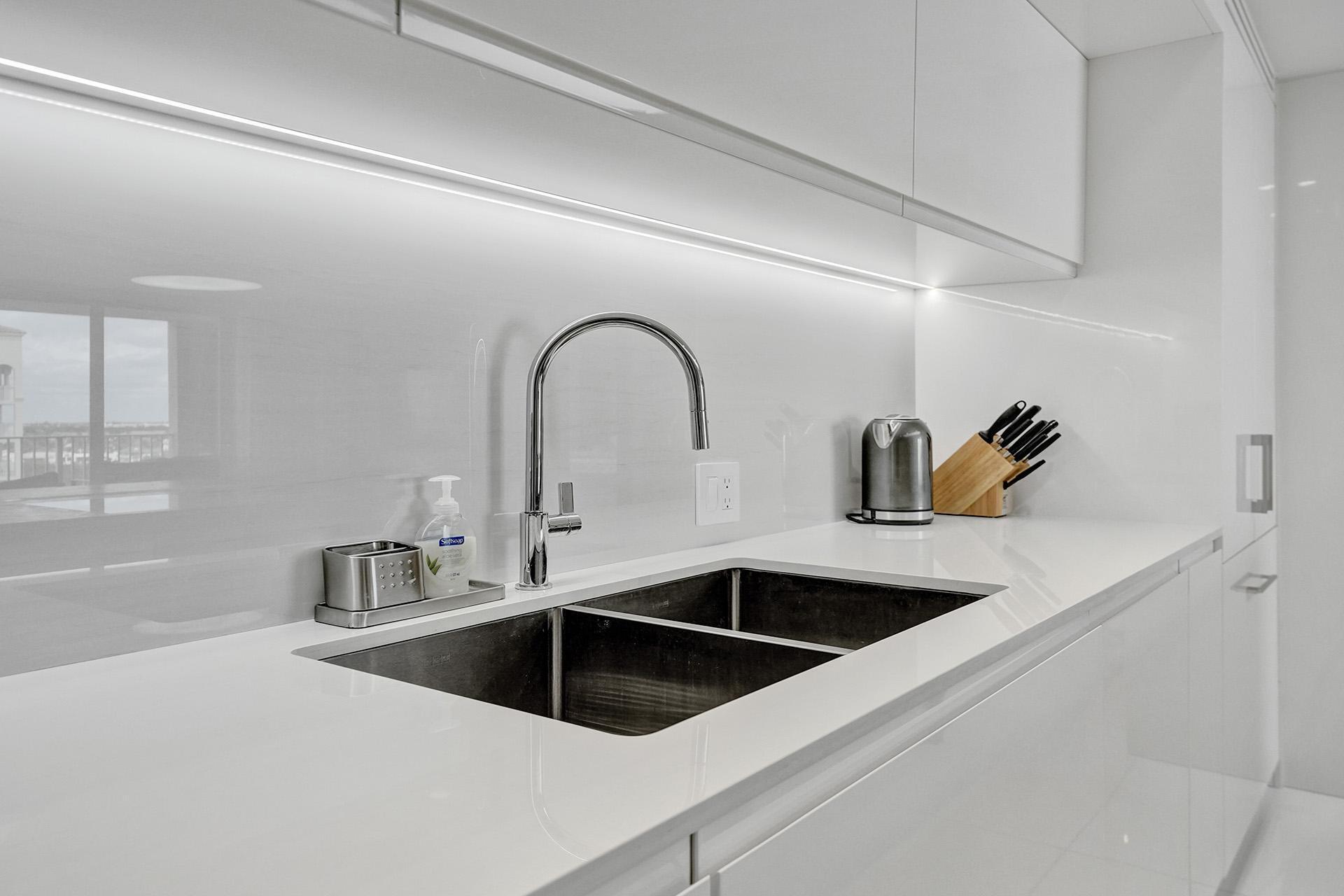 3606 S Ocean Boulevard 905