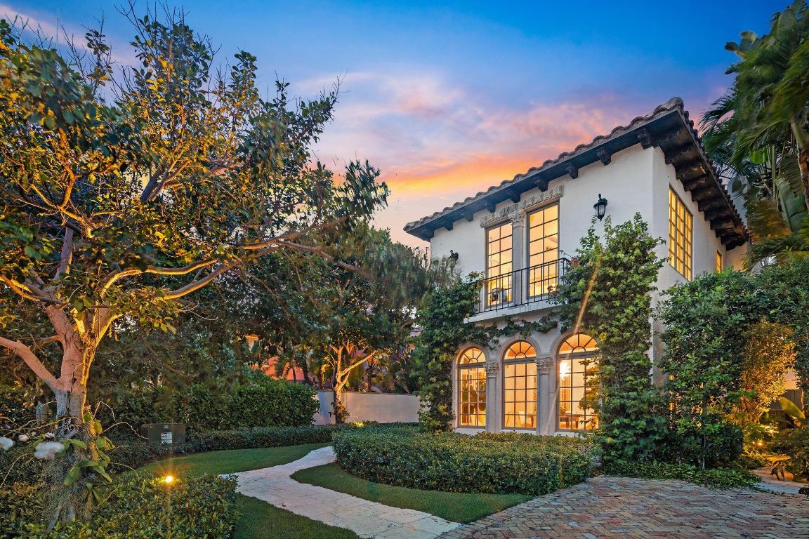 123 Australian Avenue