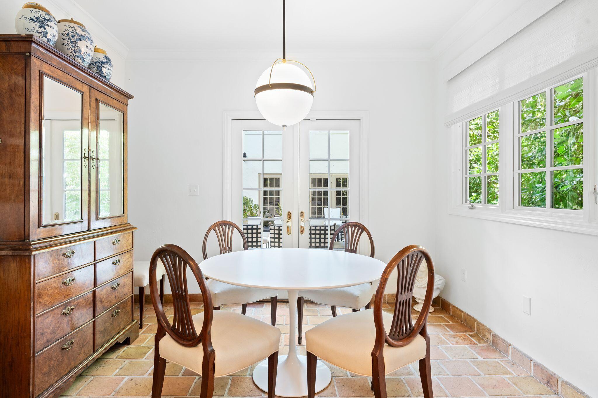 123 Australian Avenue