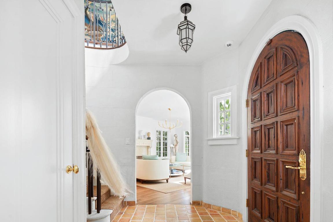 123 Australian Avenue