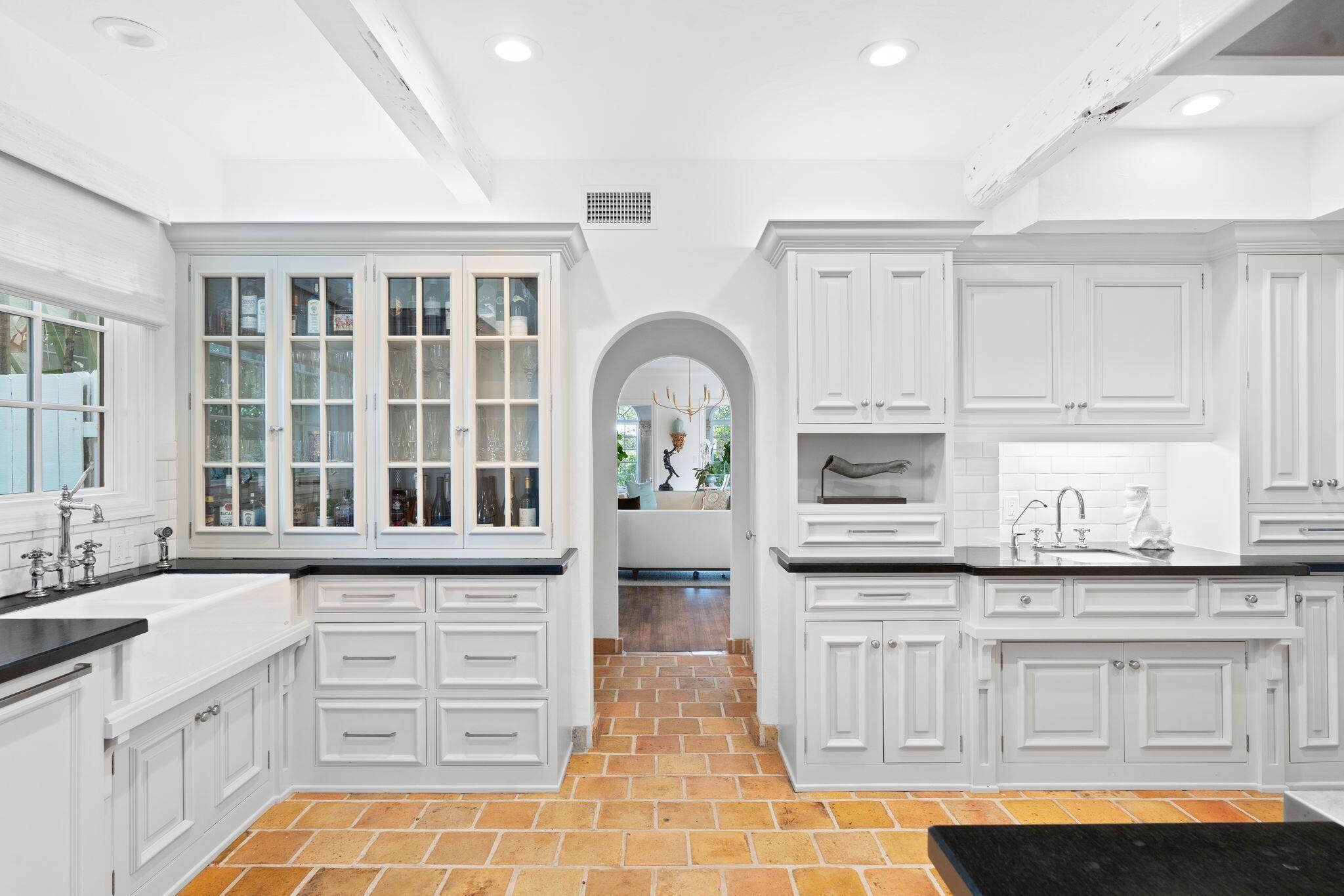 123 Australian Avenue