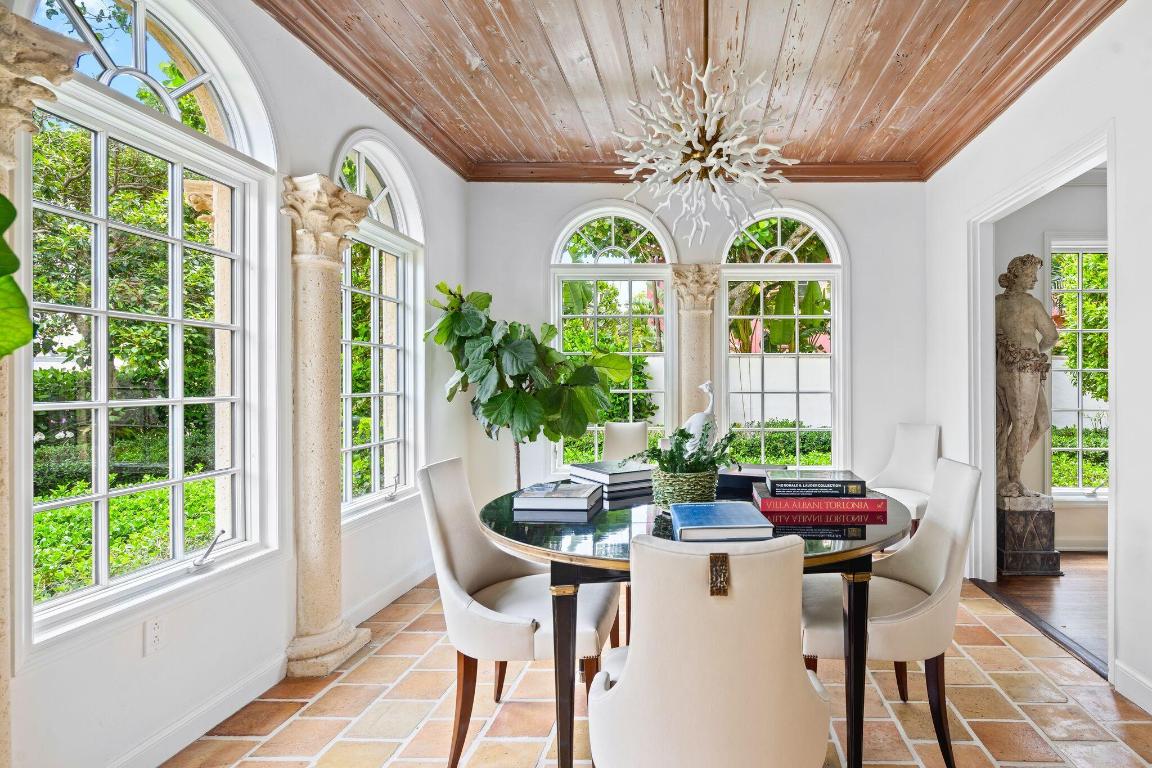 123 Australian Avenue