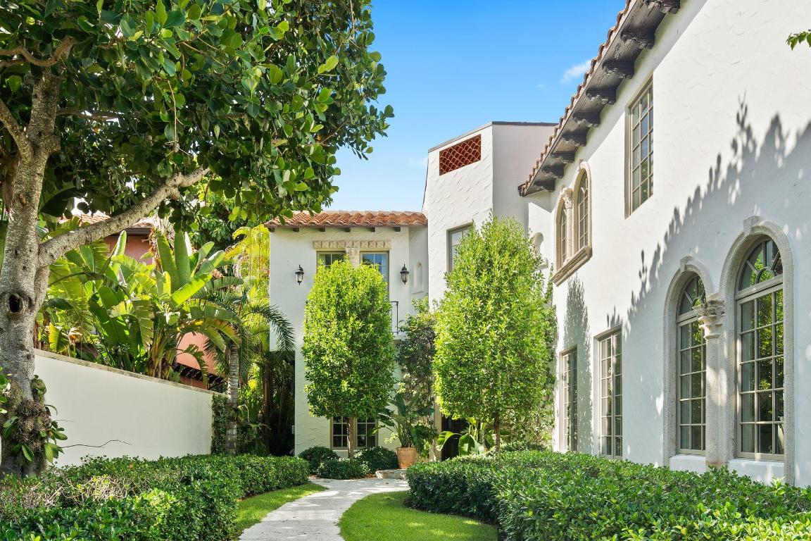 123 Australian Avenue