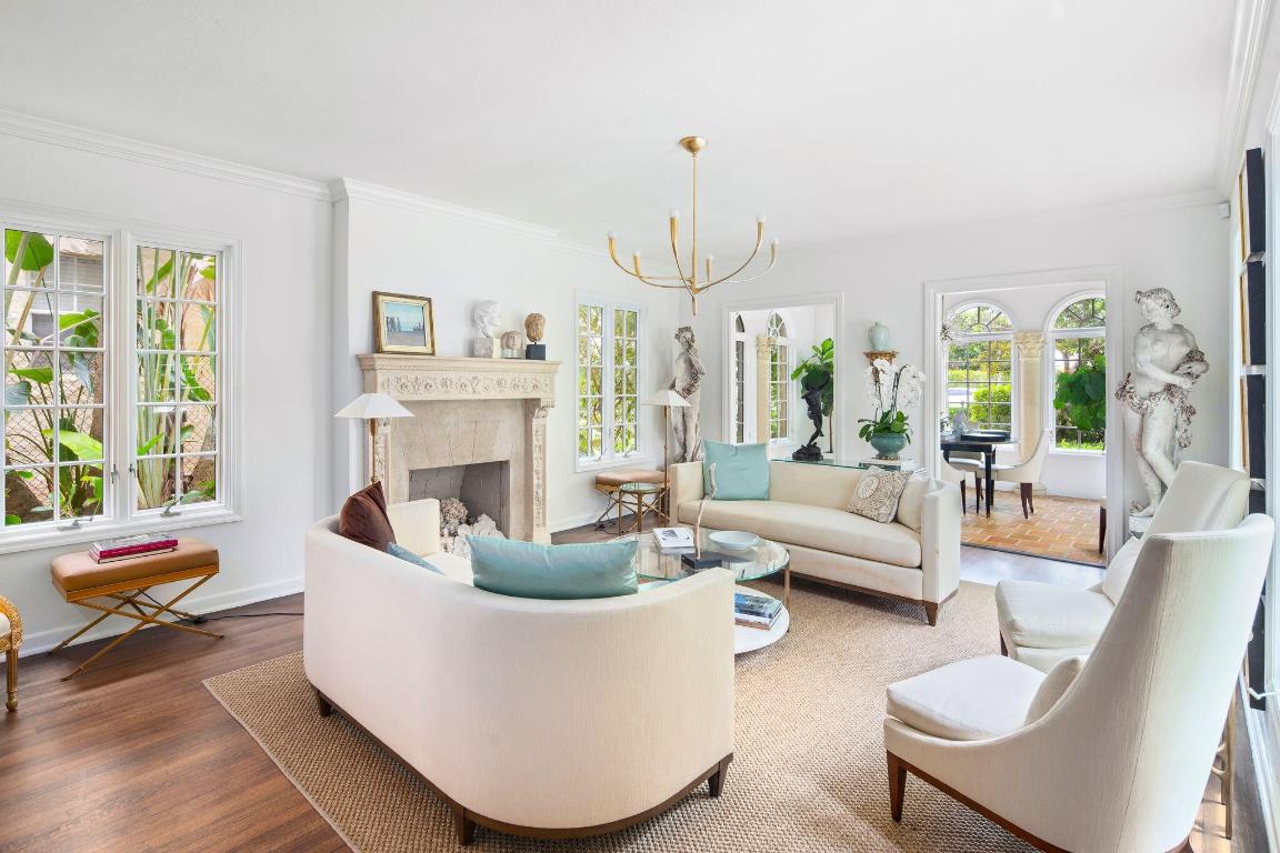 123 Australian Avenue