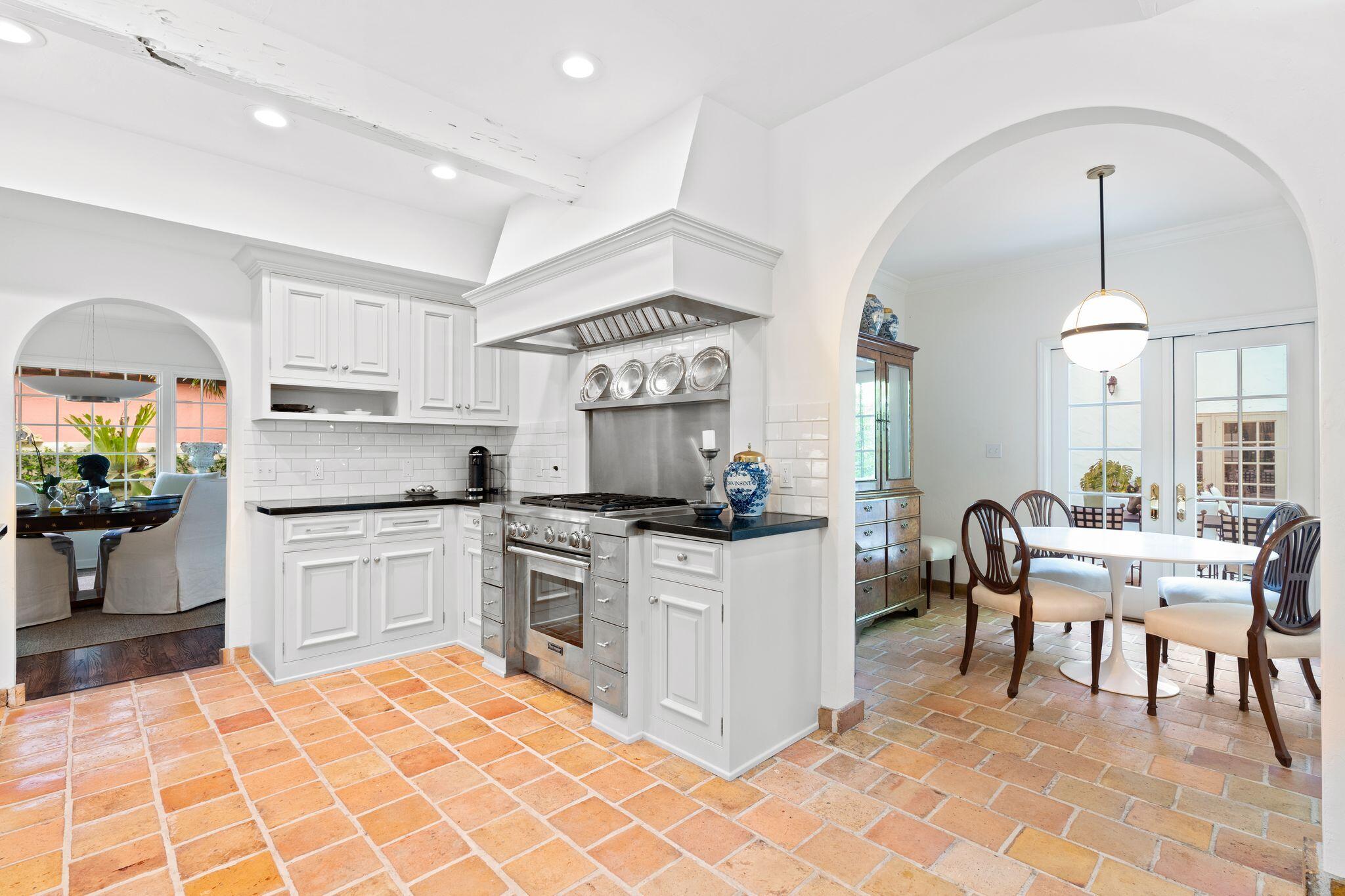 123 Australian Avenue