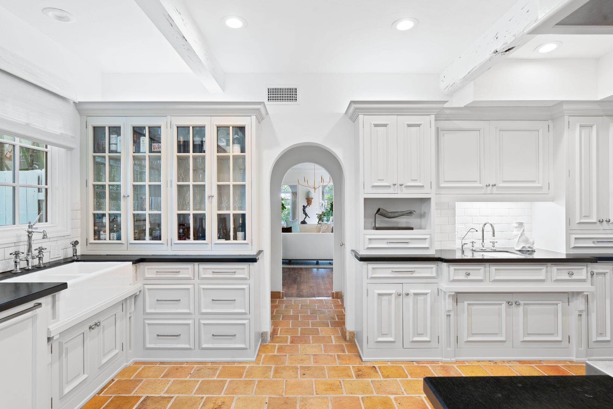 123 Australian Avenue