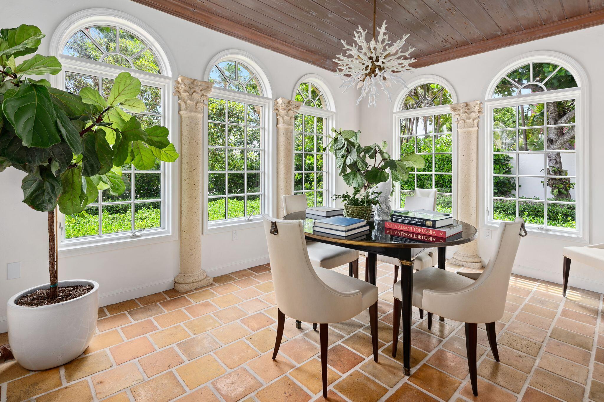 123 Australian Avenue