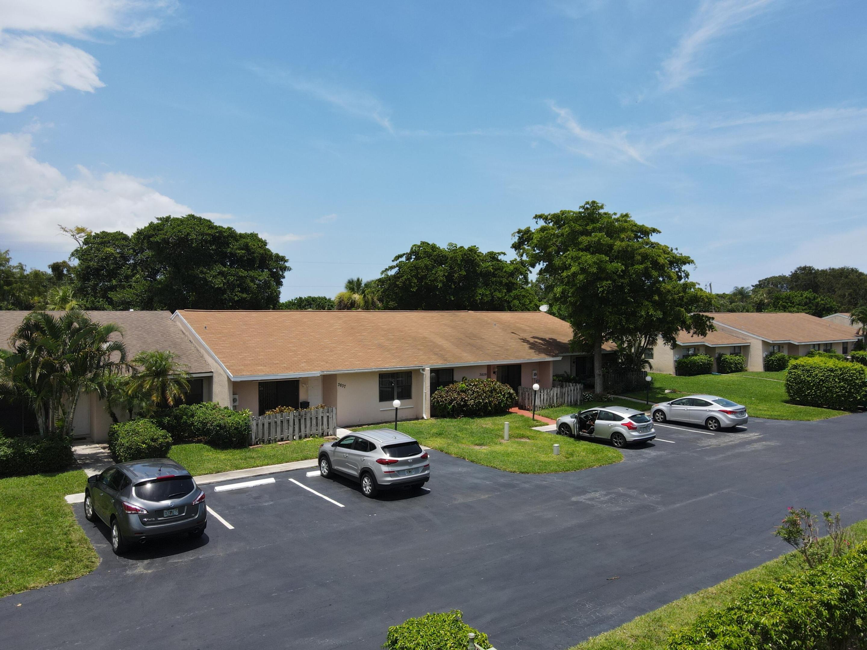 3845 Park Lane Villas