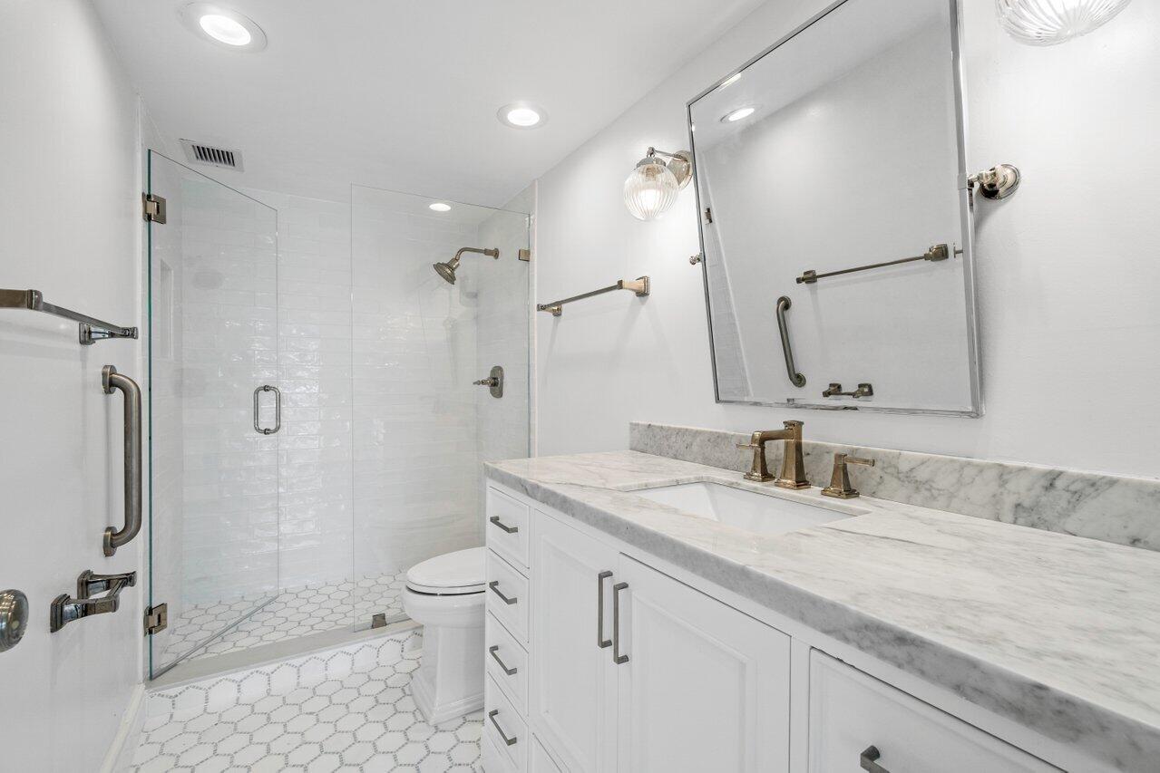 100 Worth Avenue 320