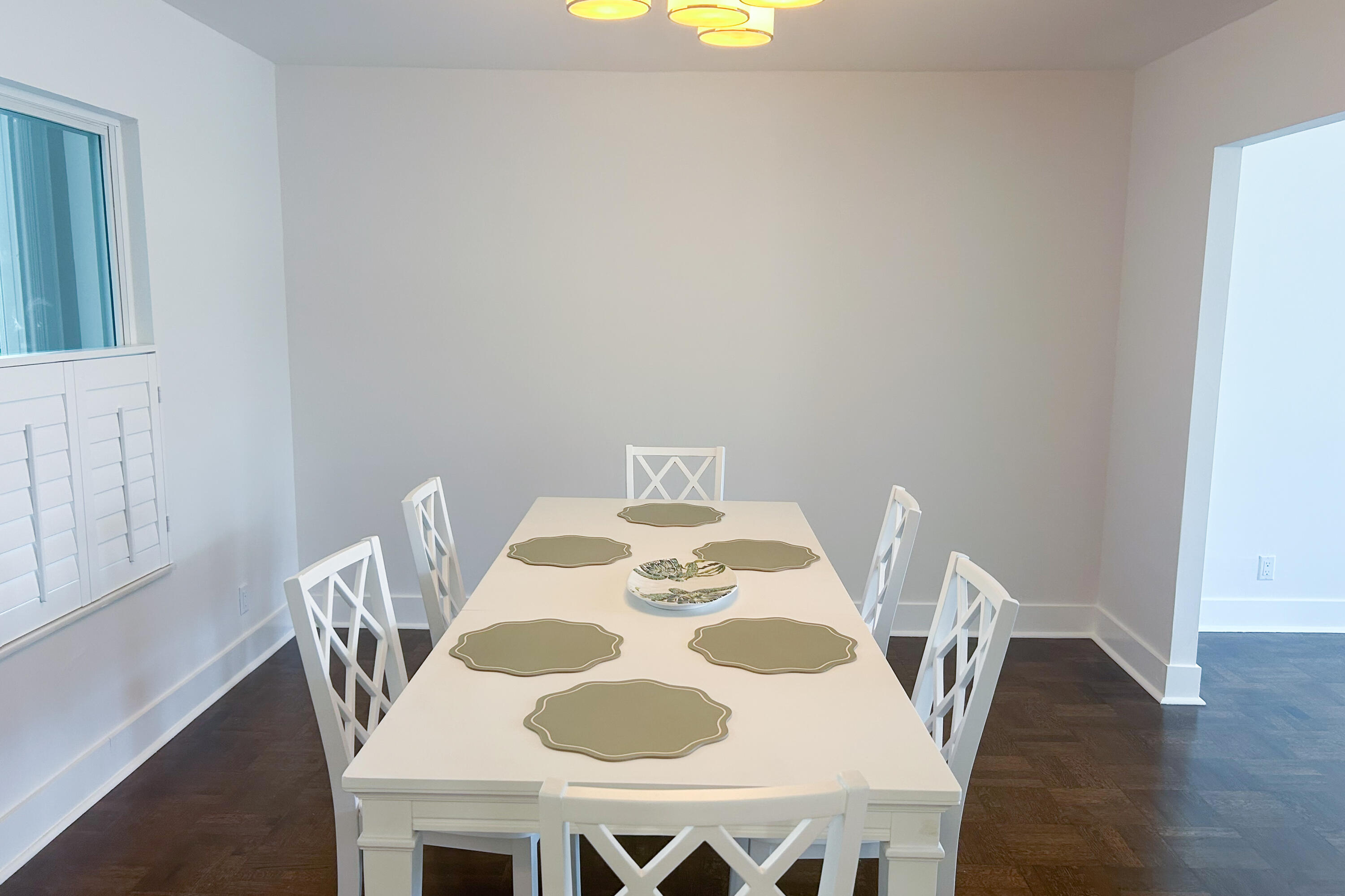 100 Worth Avenue 320