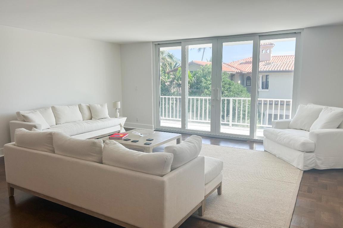 100 Worth Avenue 320