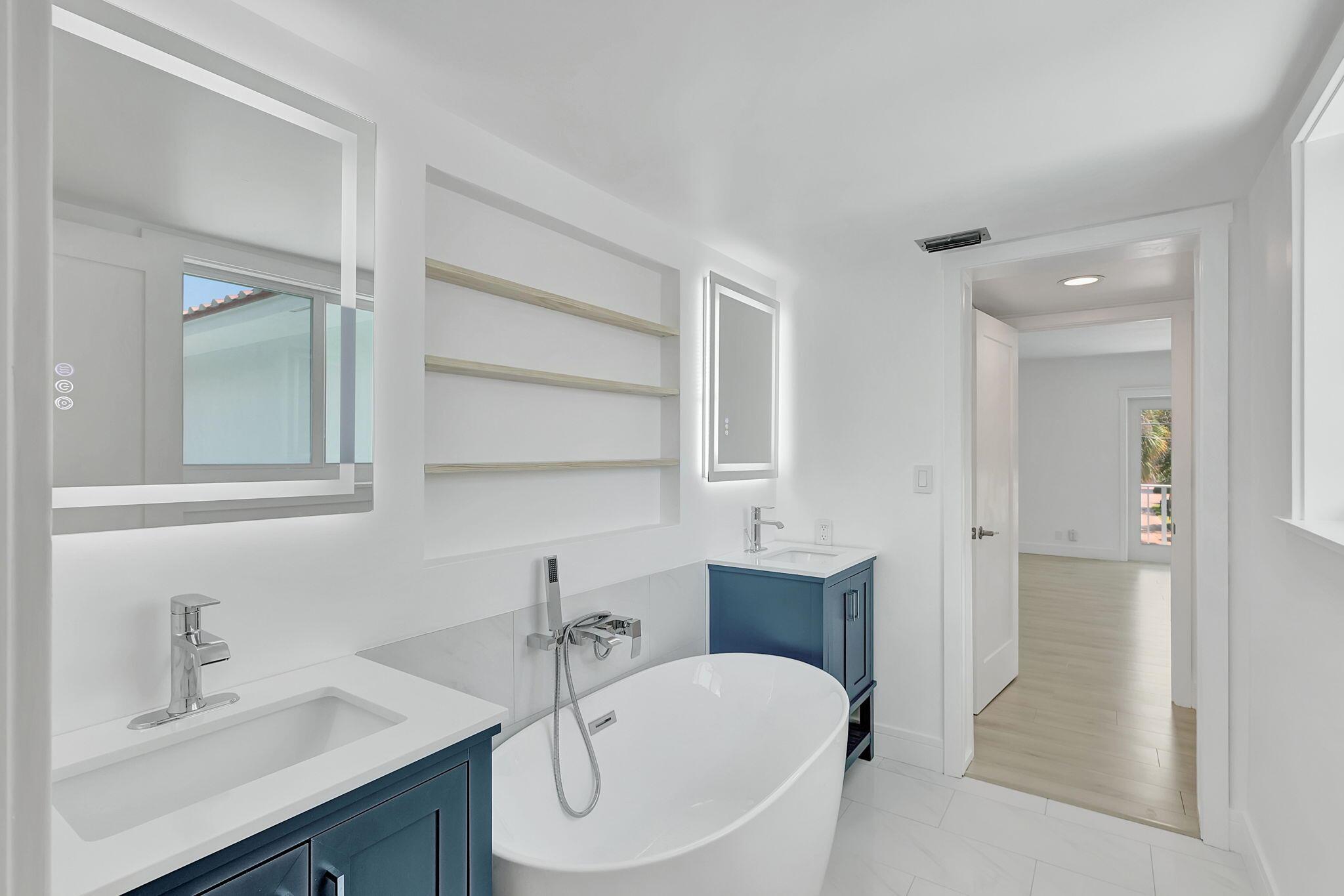 531 S Lakeside Drive