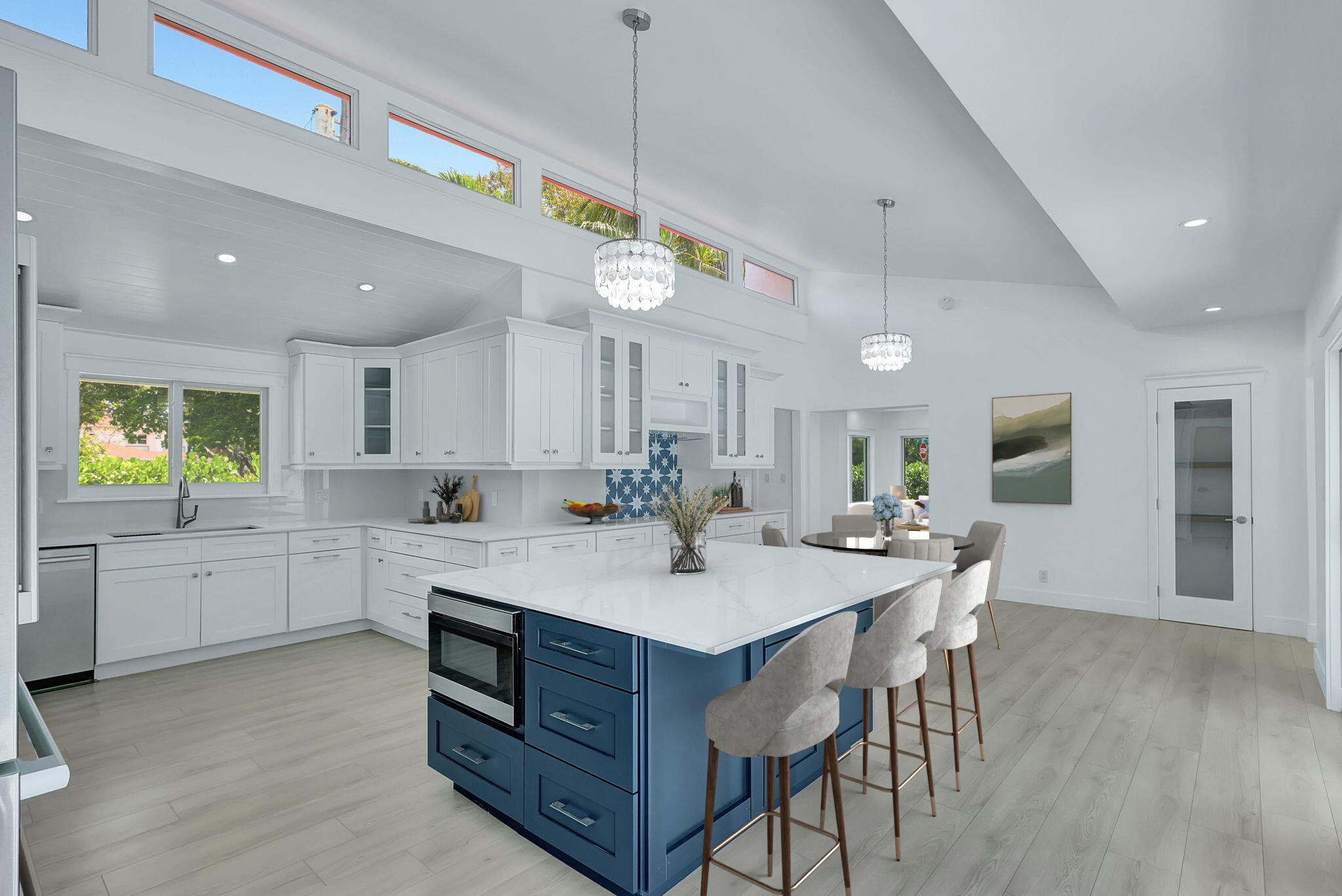 531 S Lakeside Drive