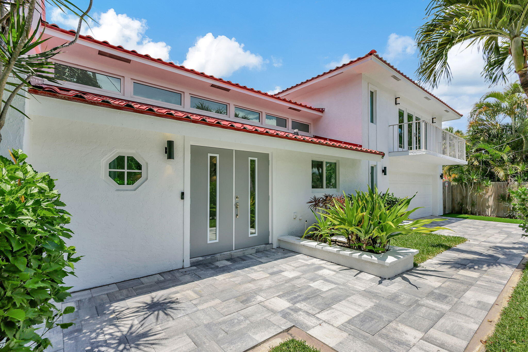 531 S Lakeside Drive