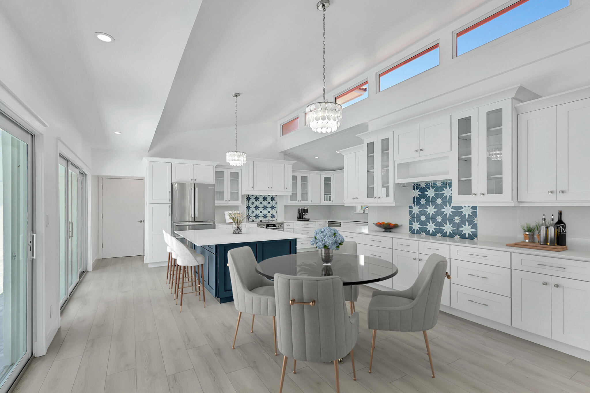 531 S Lakeside Drive