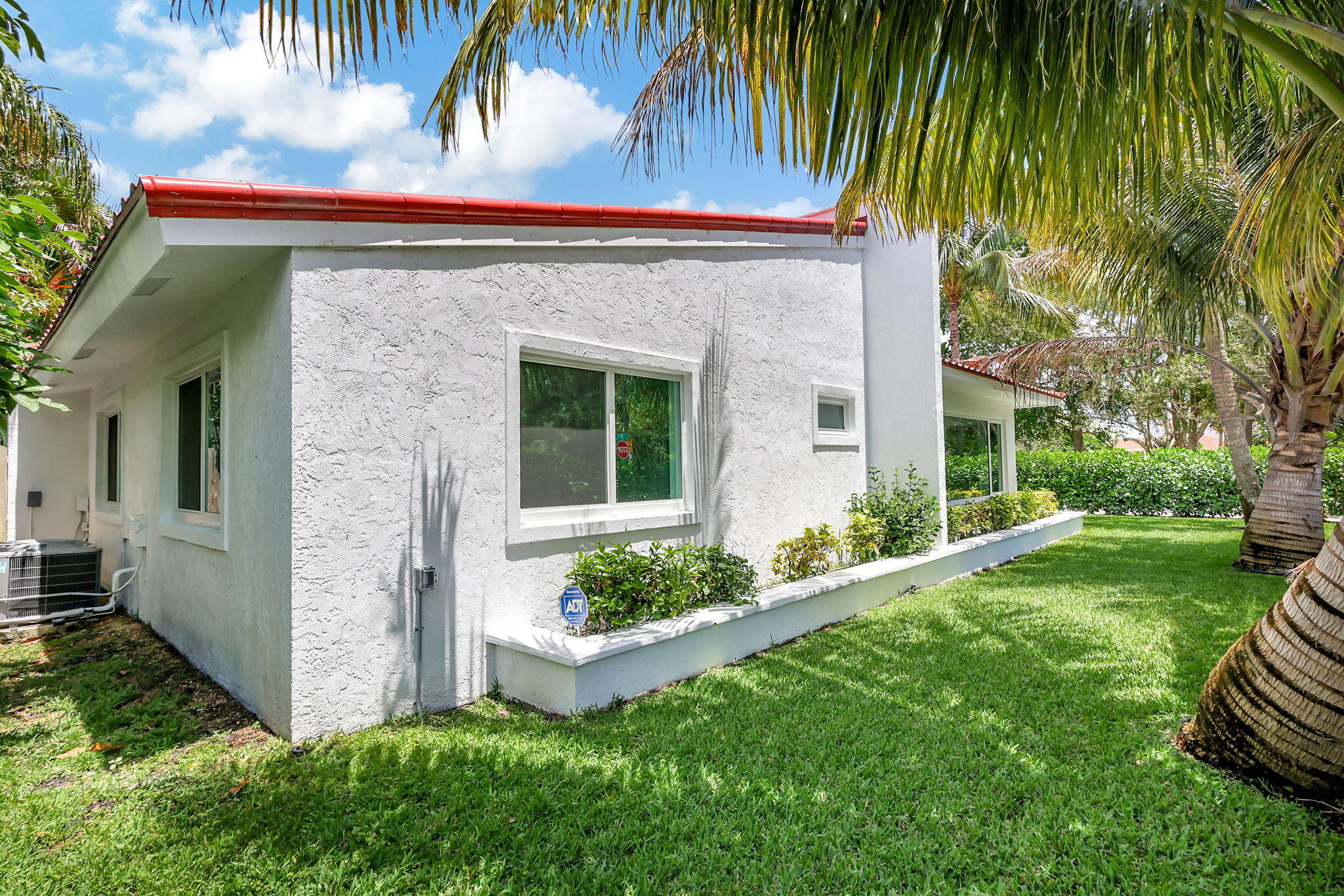 531 S Lakeside Drive