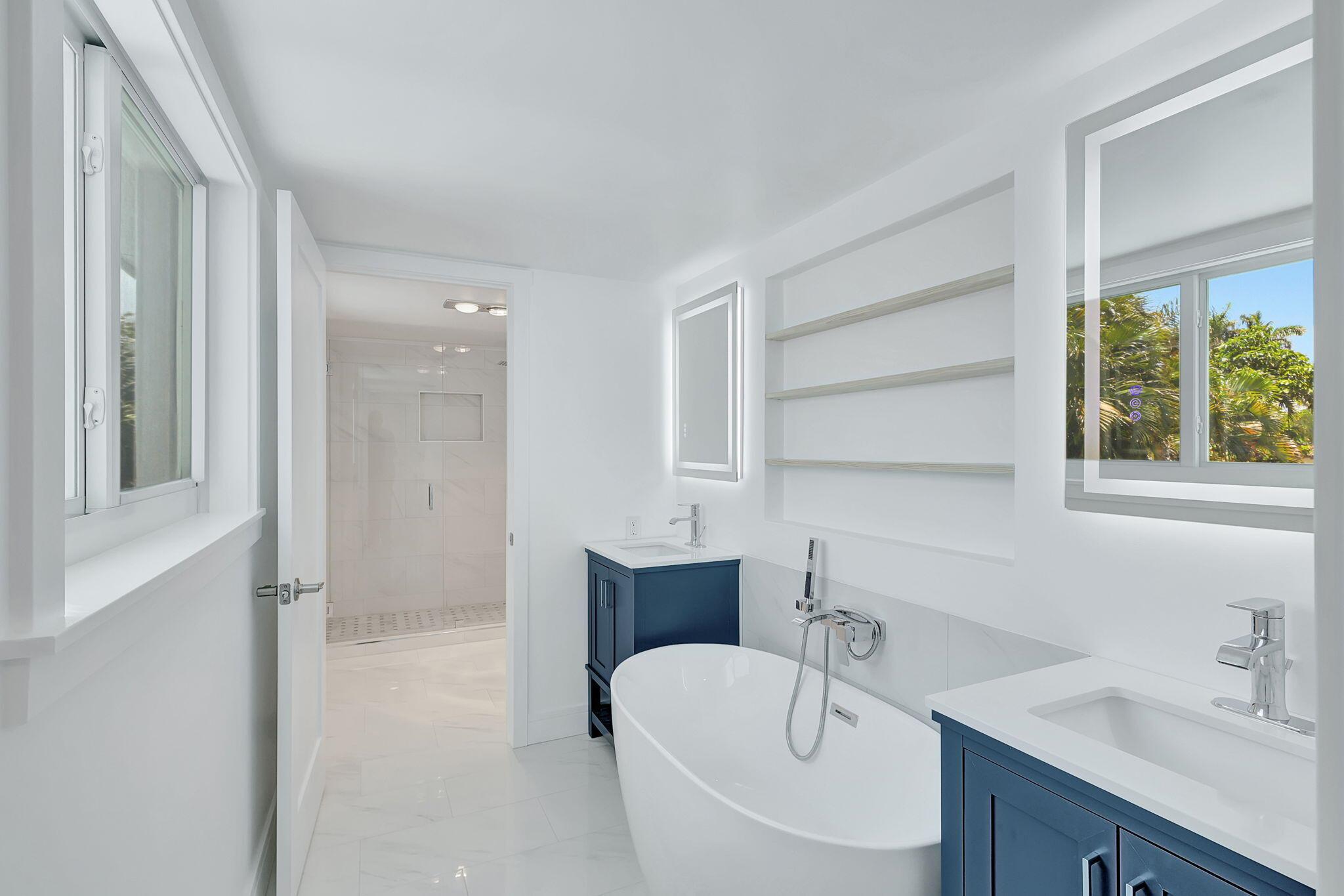 531 S Lakeside Drive