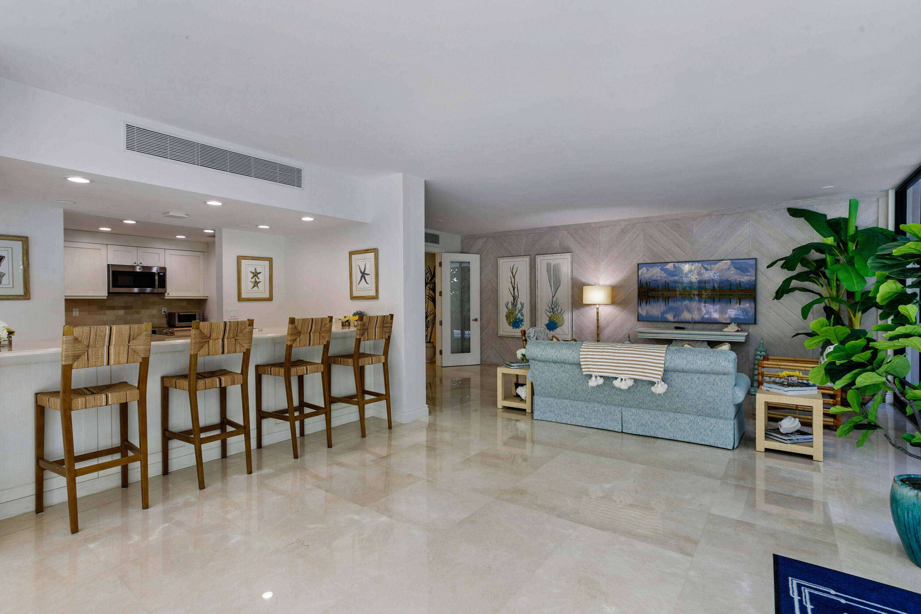 330 S Ocean Boulevard E1