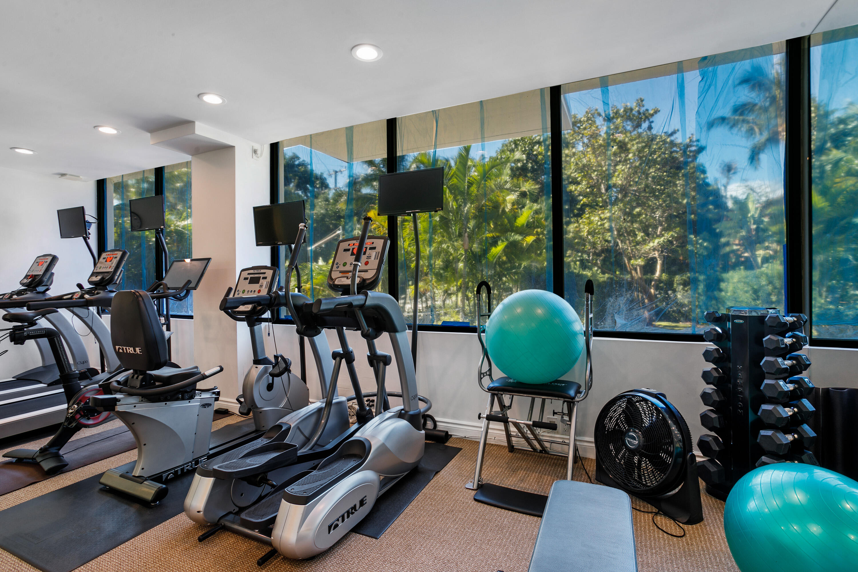 330 S Ocean Boulevard E1